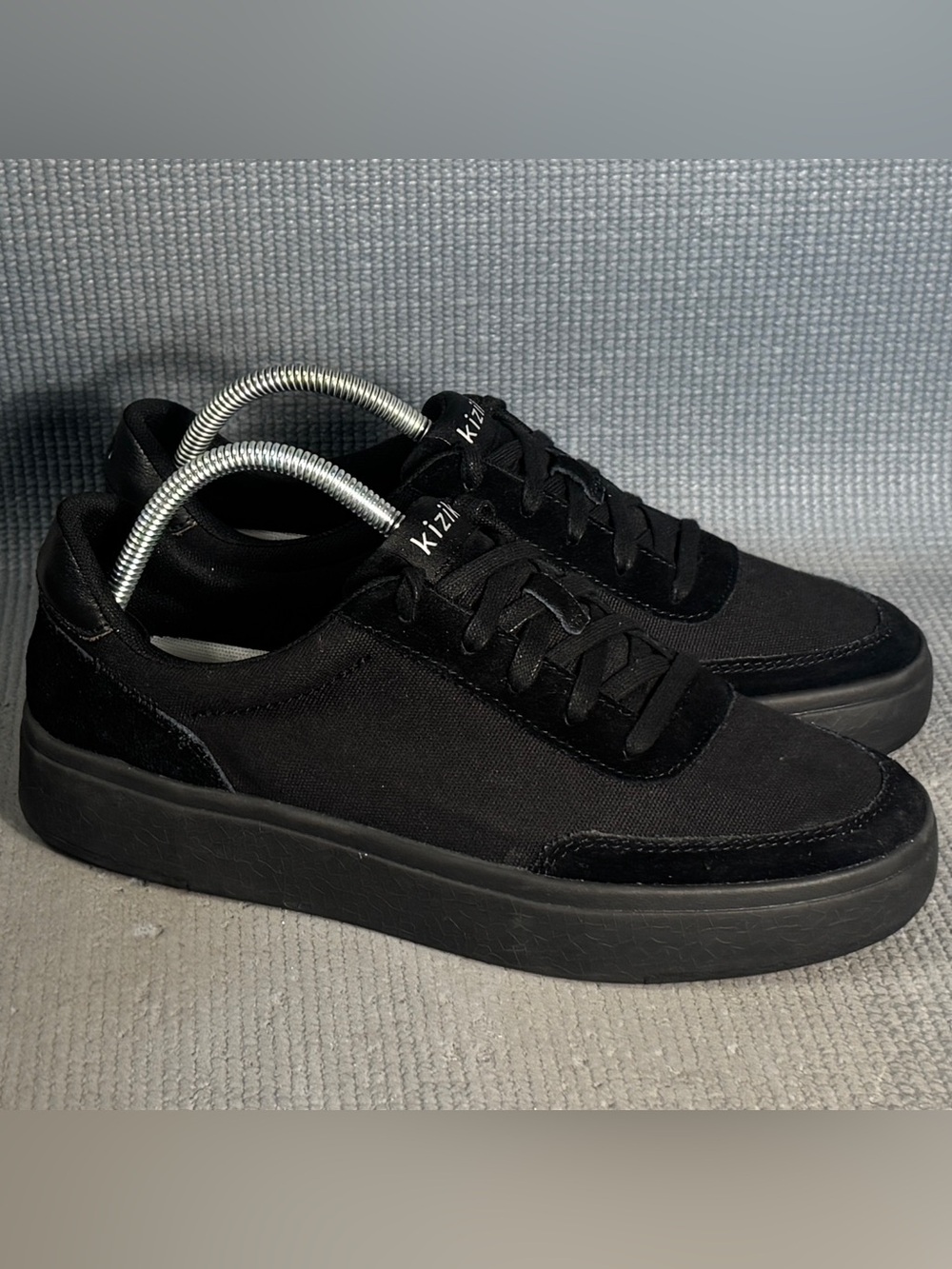 Kizik Prague Black/Black Out Sole Sneakers Men’s Size 8.5